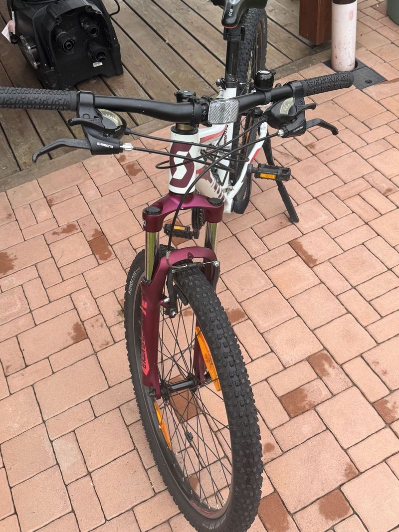 Dětské kolo Scott Jr 26
