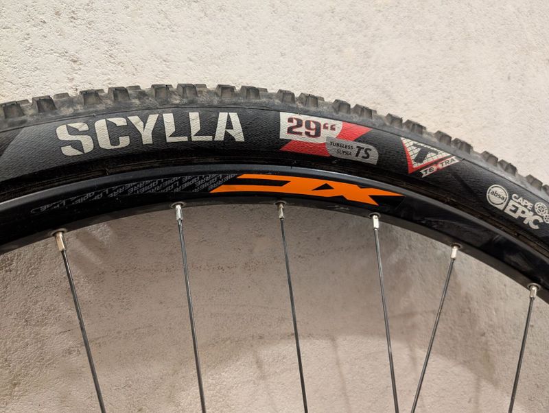 Prodám Ráfky 29 " na pevné osy, boost
