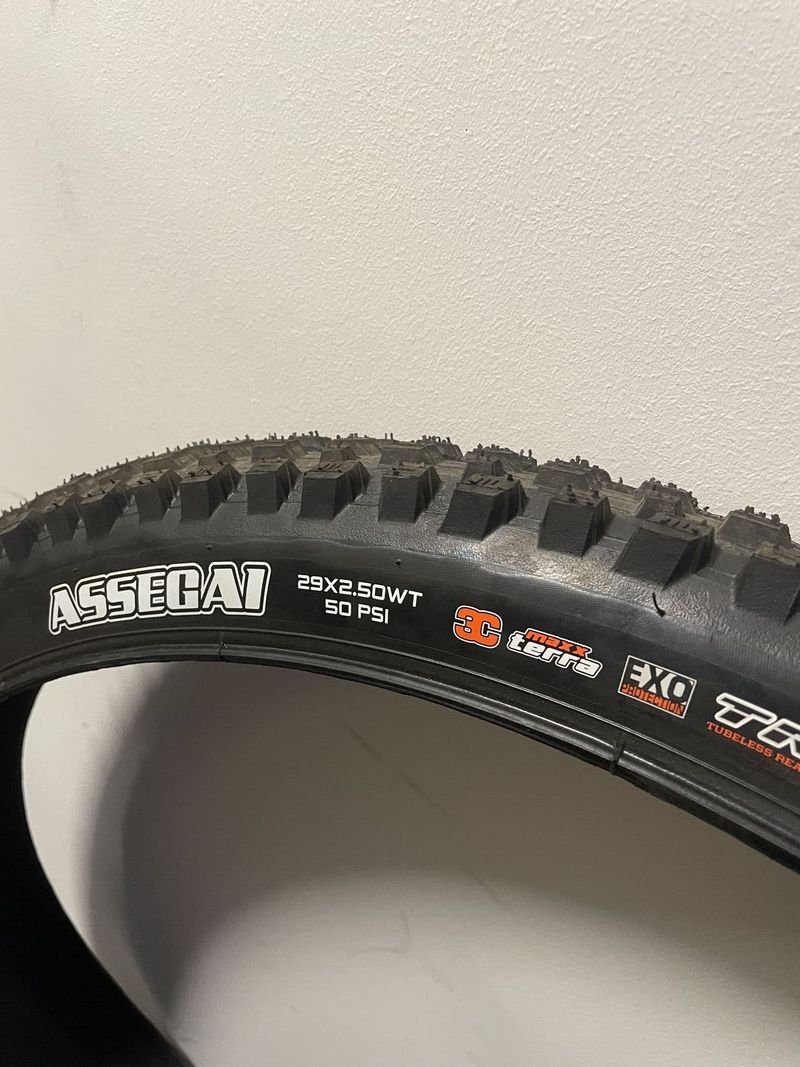 Prodám plaště MAXXIS