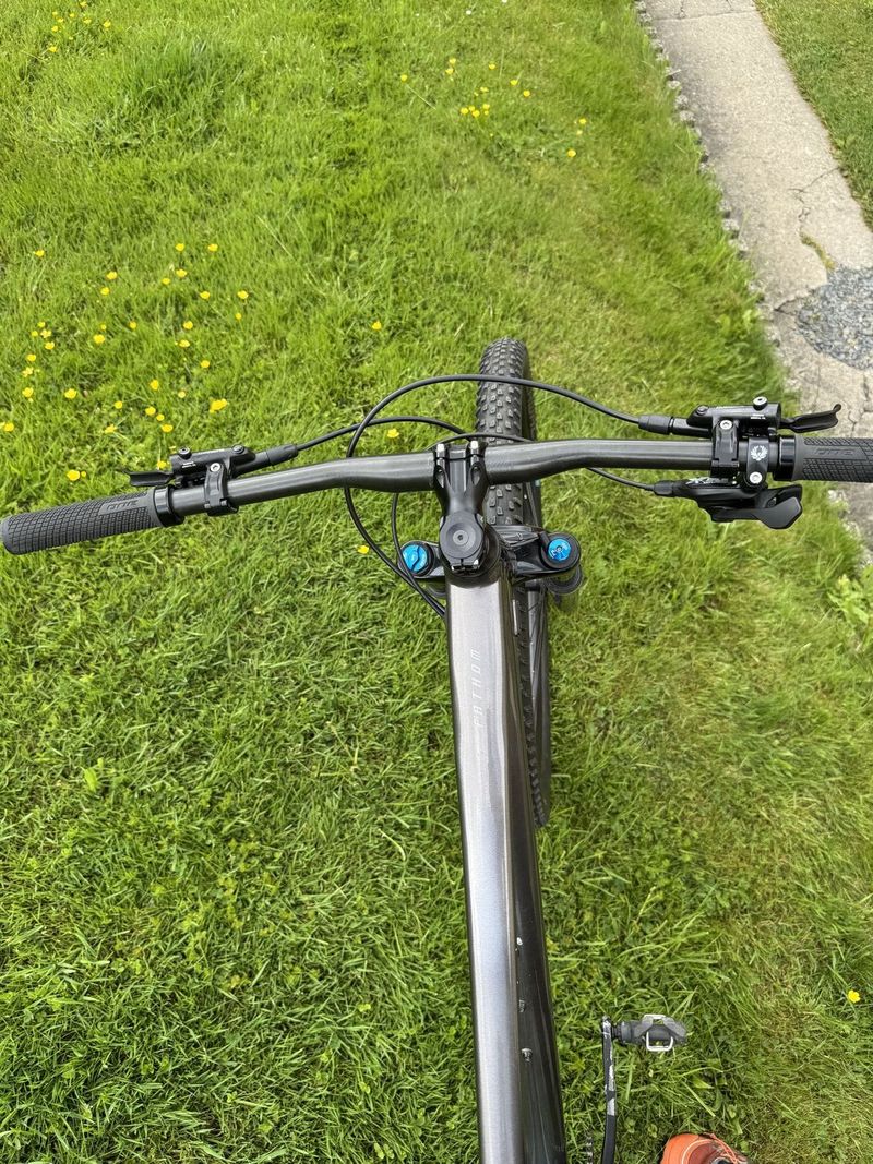Giant Fathom 29, vel. L, FOX, SRAM Eagle