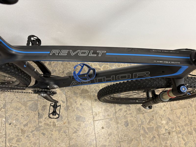 Author Revolt 27,5, vel. 19