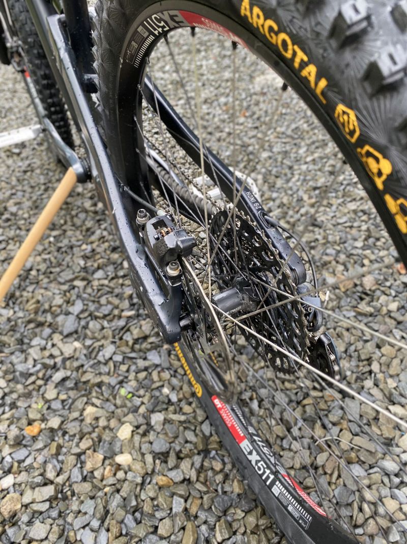YT Industries Jeffsy Core 2 (2024) – XL – mullet, výborný stav, po servisu