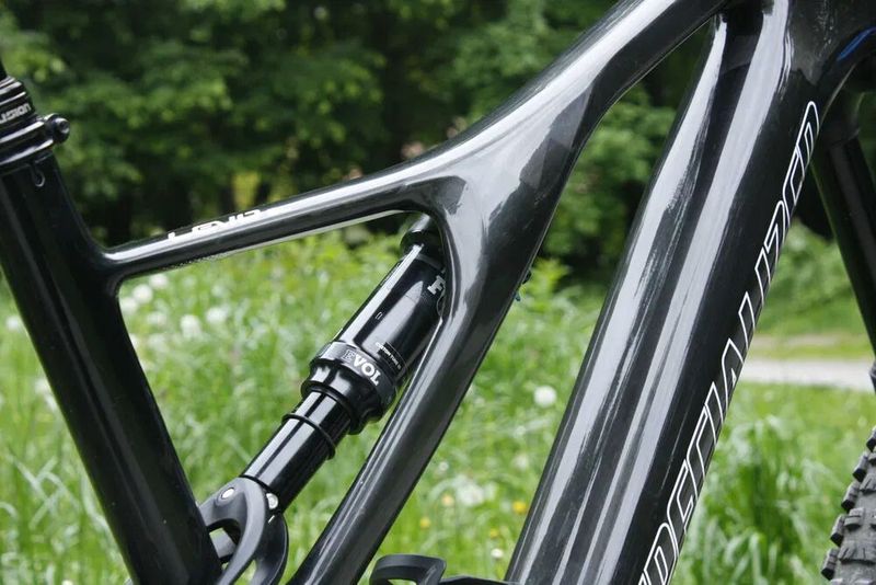 Specialized Turbo Levo SL Expert Carbon - very low milage