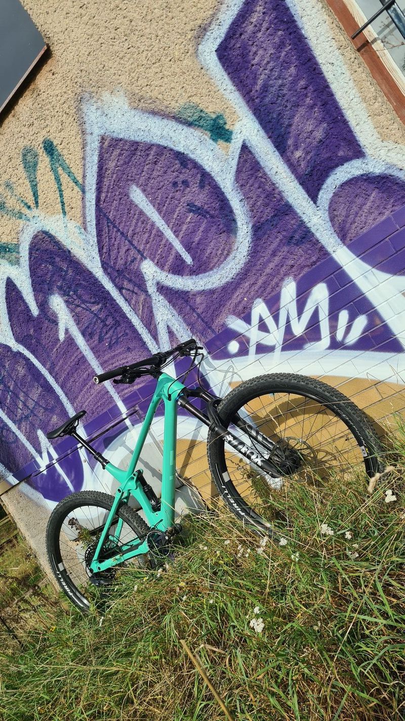 Yt izzo carbon topkomponenty L