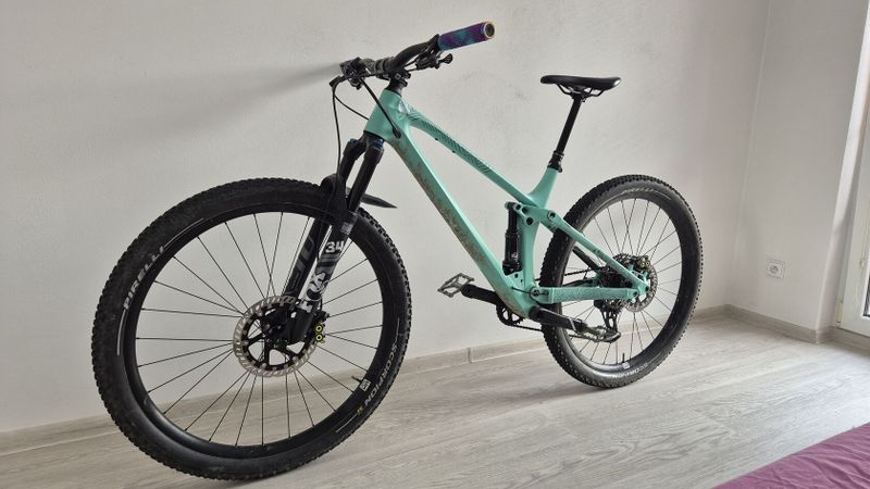 Yt izzo carbon topkomponenty L