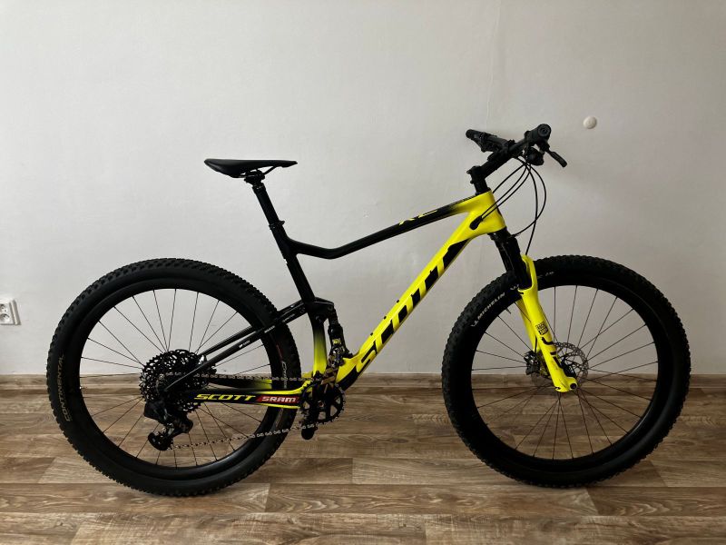 Scott Spark World Cup-elektrika SRAM XX1 AXS, teleskop, karbonová kola i řidítka, Shimano XTR brzdy