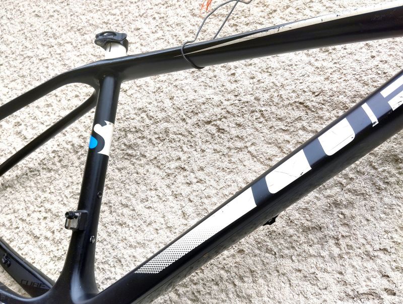 CUBE Reaction GTC Carbon 27.5" - vel. M - 1360 g !!!