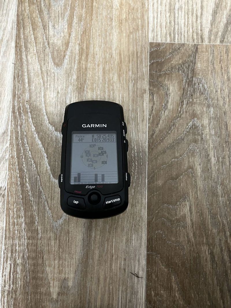 Garmin Edge 705 + 3x držáky na Garmin