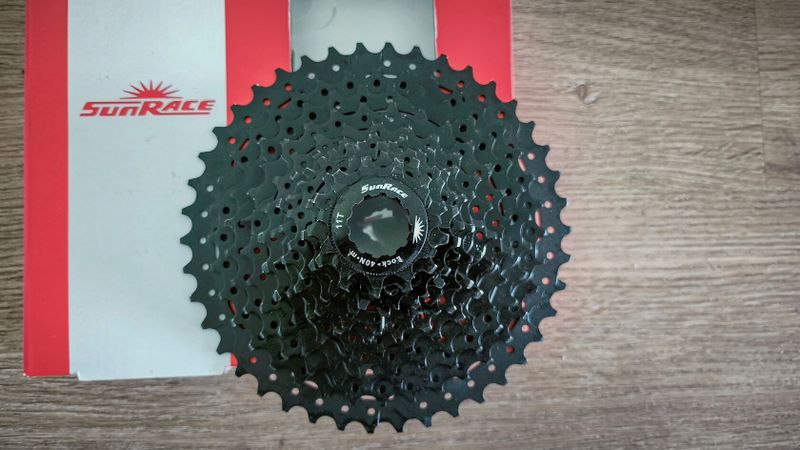 Nová kazeta MTB Gravel Sunrace černá 11sp 11-42z