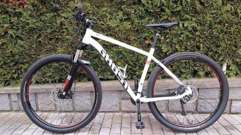 Ghost Kato 7.9 AL star white, kola 29", velikost L