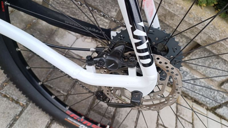 Ghost Kato 7.9 AL star white, kola 29", velikost L