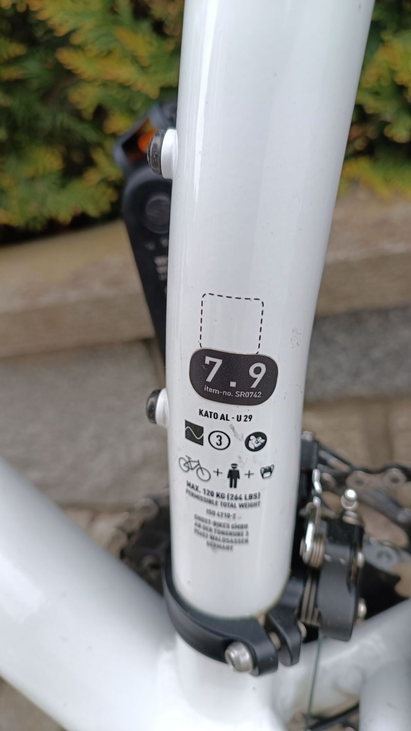 Ghost Kato 7.9 AL star white, kola 29", velikost L