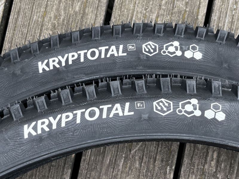 Plašte Continental Kryptotal kevlar 29x2,4