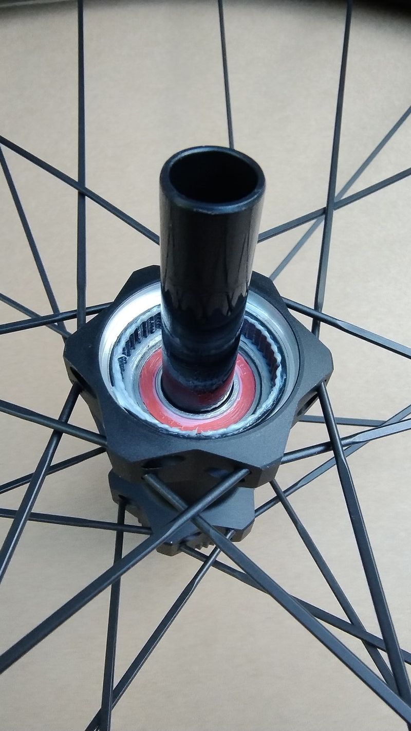 NOVÁ karbonová kola YUSHIN RSL38 – výška 38 mm, tubeless ready, UD mat.