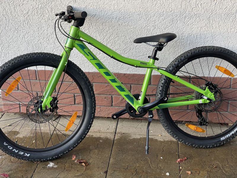 Scott Scale 24, dětské kolo s hydraulickými brzdami, od 125cm