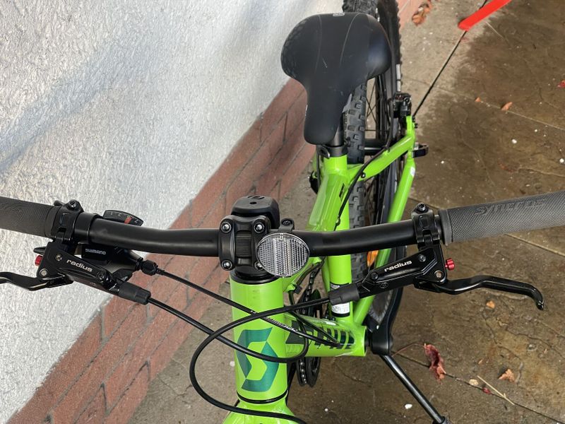 Scott Scale 24, dětské kolo s hydraulickými brzdami, od 125cm