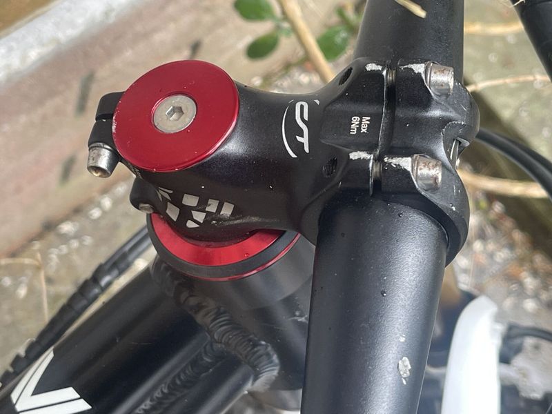 Vpace max26, dětské kolo od 130cm, Fox 32 Factory, Sram GX