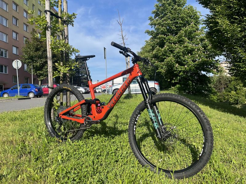 Specialized enduro “L”