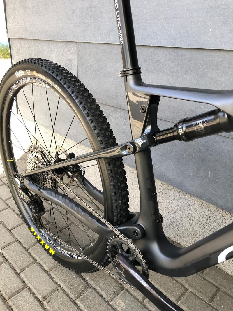 ORBEA OIZ M 2025 (nový rám) XTR, vel. M 10,5 kg
