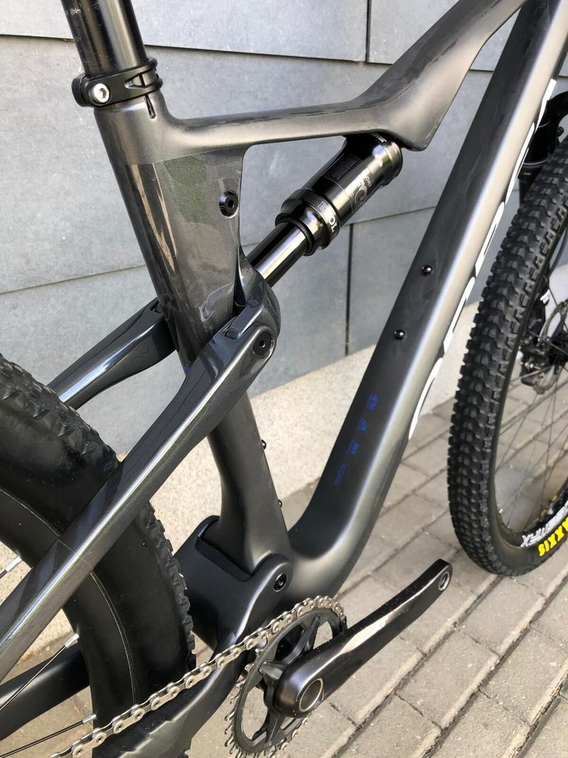 ORBEA OIZ M 2025 (nový rám) XTR, vel. M 10,5 kg