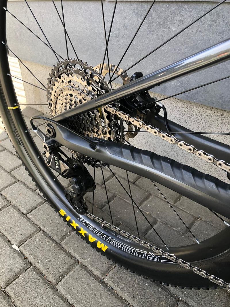 ORBEA OIZ M 2025 (nový rám) XTR, vel. M 10,5 kg