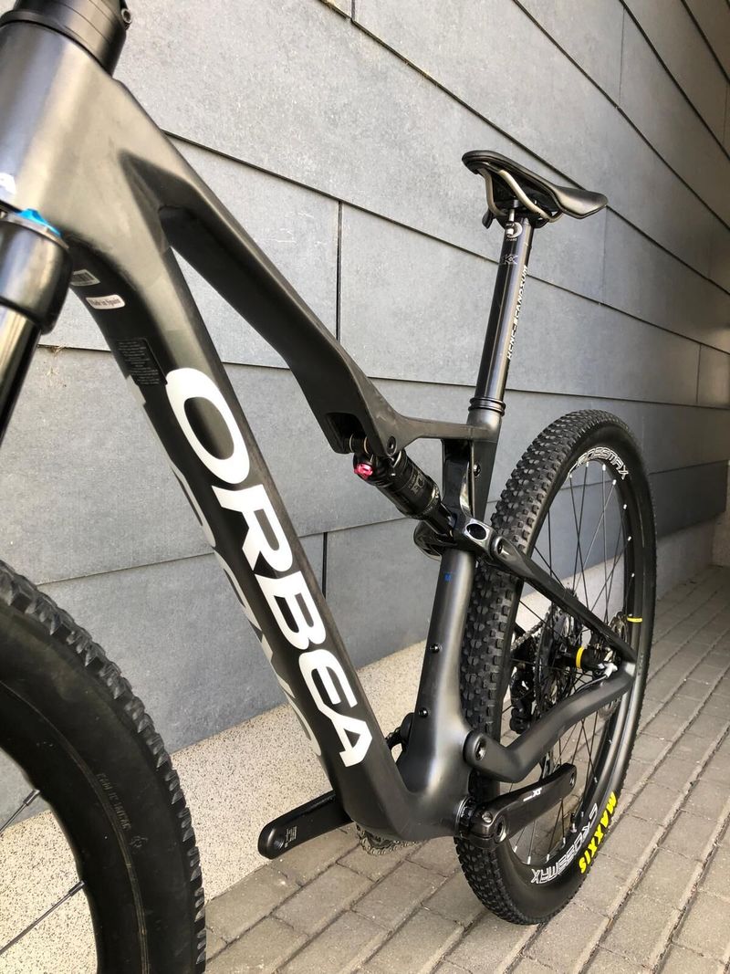 ORBEA OIZ M 2025 (nový rám) XTR, vel. M 10,5 kg