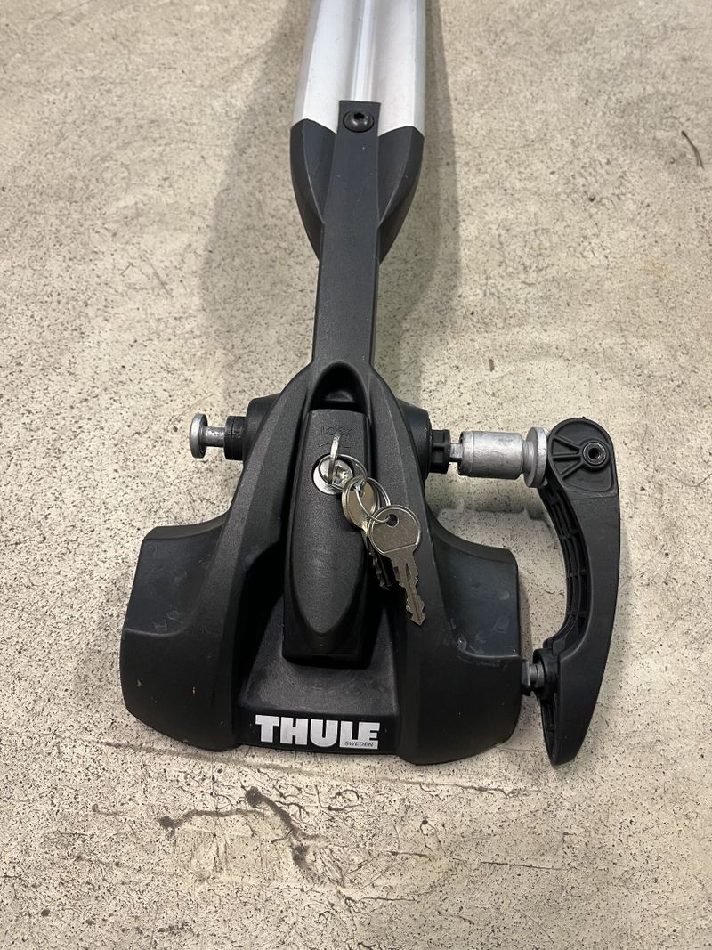 Sřešní nosič Thule FastRide