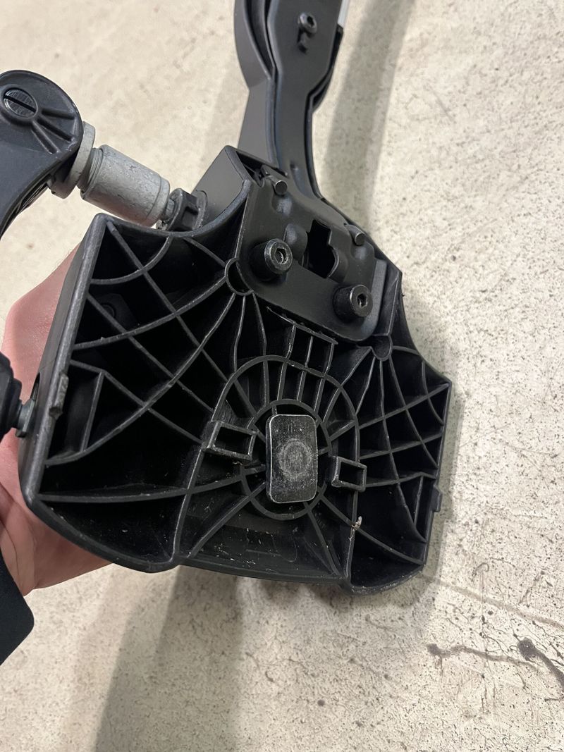 Sřešní nosič Thule FastRide