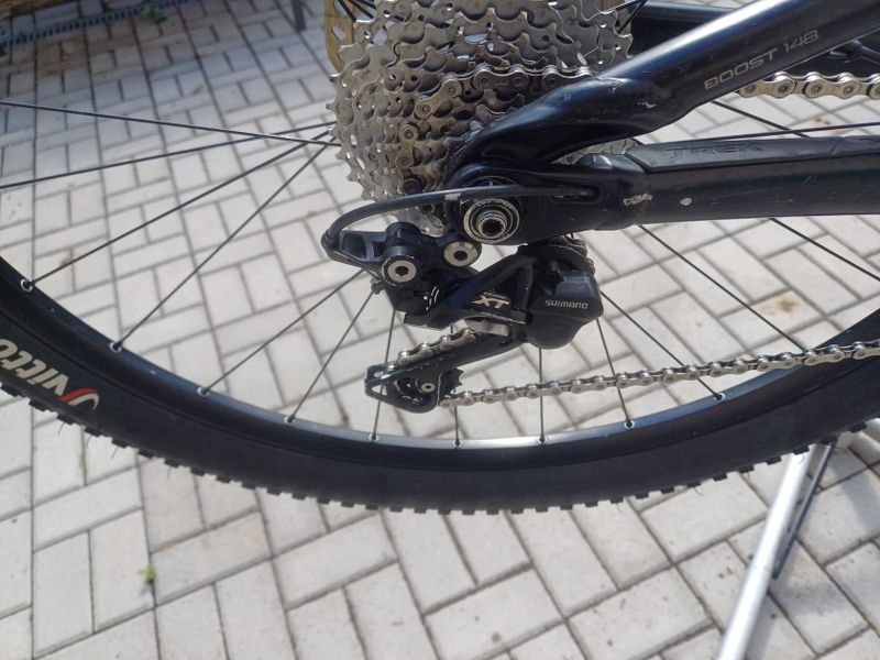 Prodám MTB Trek Top Fuel 8 vybavení XT