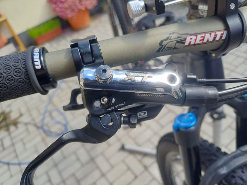 Prodám MTB Trek Top Fuel 8 vybavení XT