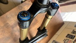 FOX 38 FLOAT Factory Grip2 29" Black - 160mm