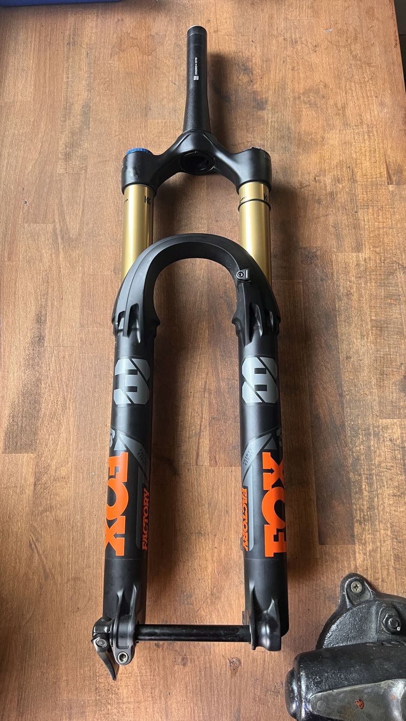 FOX 38 FLOAT Factory Grip2 29" Black - 160mm