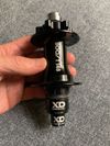 Zadni naboj Bontrager-Duster-Elite-Boost-XD-28-der