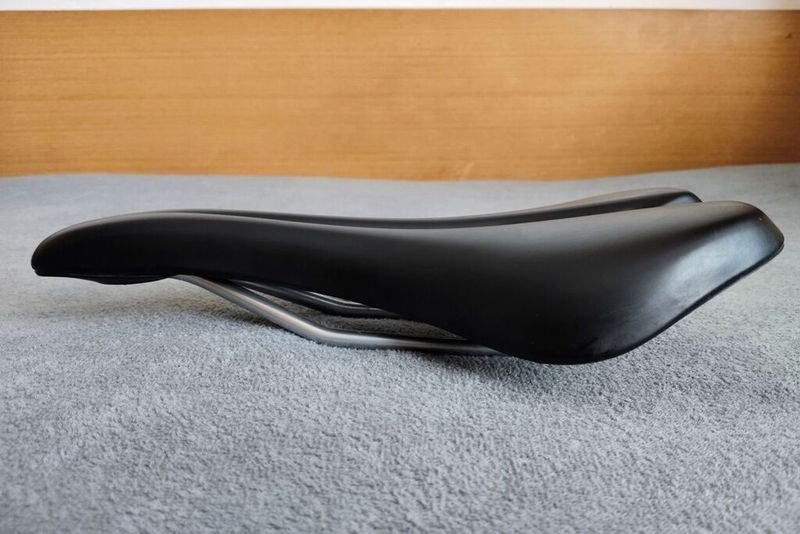 sedlo SPECIALIZED TOUPE Sport