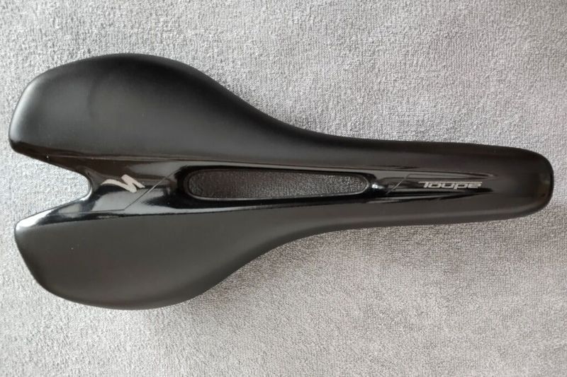 sedlo SPECIALIZED TOUPE COMP Gel 143