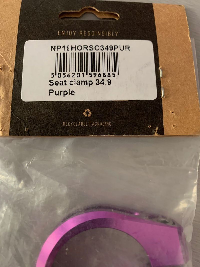 NUKEPROOF SEDLOVÁ OBJÍMKA HORIZON 34.9MM FIALOVÁ