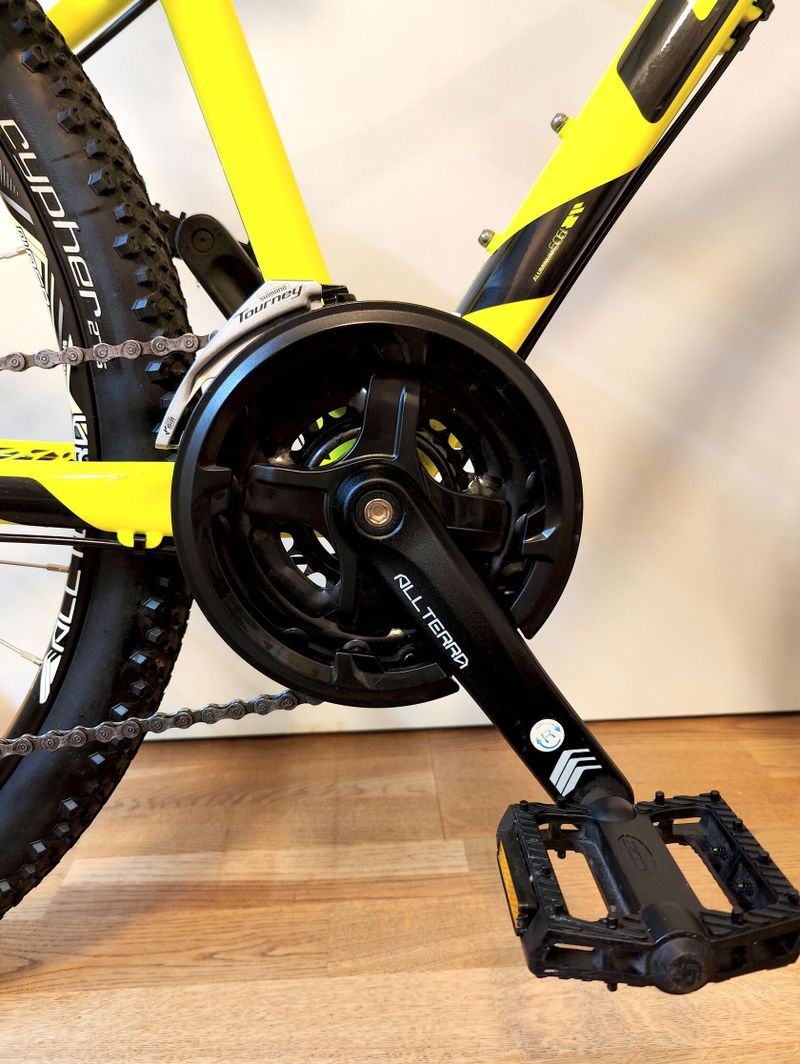 Horské kolo GT Aggressor Expert pro 160-170 cm, kola 27.5"