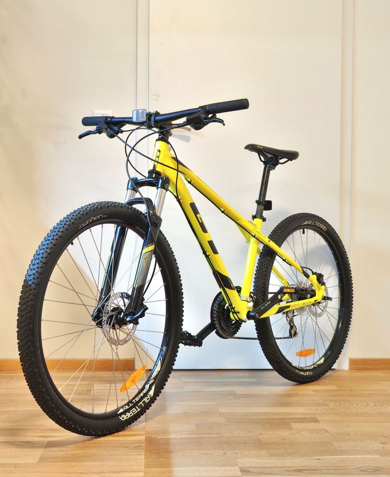 Horské kolo GT Aggressor Expert pro 160-170 cm, kola 27.5"