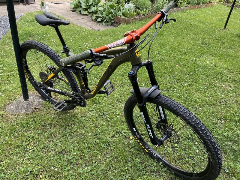 Qayron Carma 140 29” M (17”)