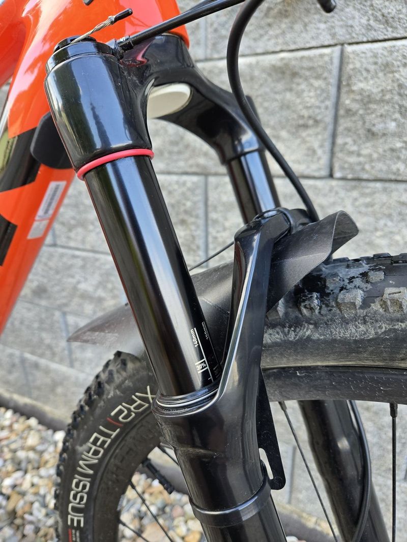 Trek Procaliber 9.7 Roarange/Deep Smoke 29" 2023 velikost M (165-175cm) v záruce