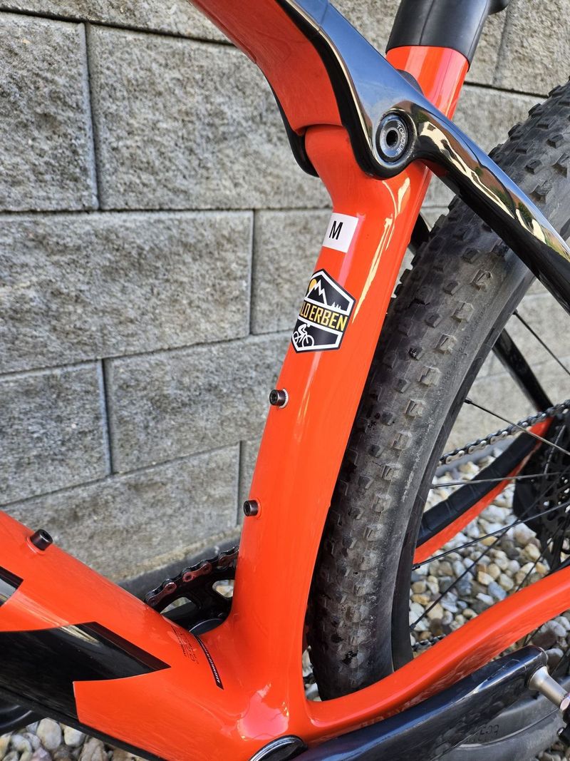 Trek Procaliber 9.7 Roarange/Deep Smoke 29" 2023 velikost M (165-175cm) v záruce