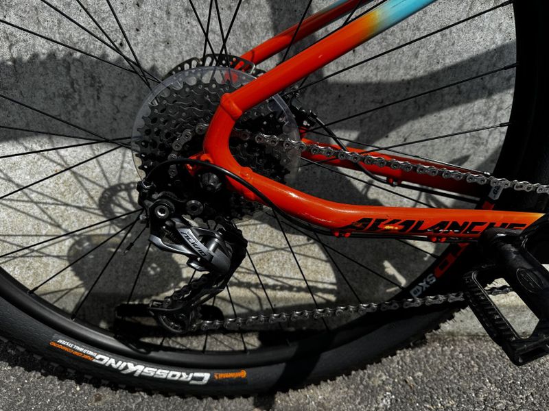 GT Avalanche Sport 29er / L