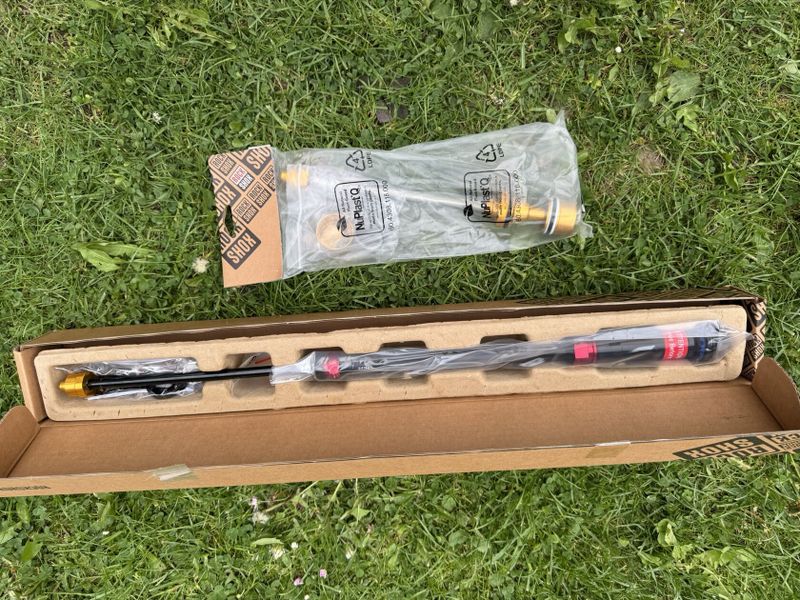 Rock Shox ZEB A1+ Upgrade Kit Charger 3.1 a Airshaft 170 mm ButterCups