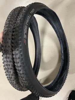 Bontrager XR4 Team Issue TLR 2,4” - zánovní