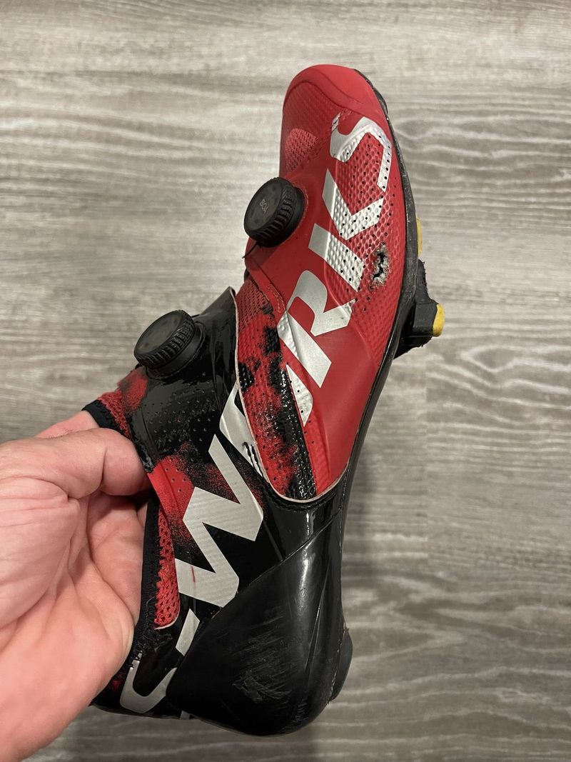 SPecialized ARES carbon 44velikost 