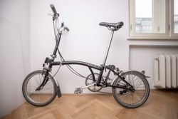 Brompton M6 černý (6 rychlostí)