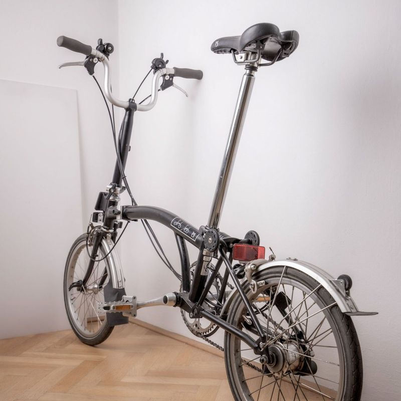 Brompton M6 černý (6 rychlostí)
