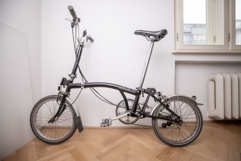Brompton M6 černý (6 rychlostí)