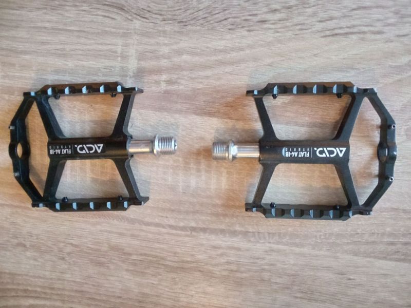 Cube Acid Flat A4-IB Hybrid