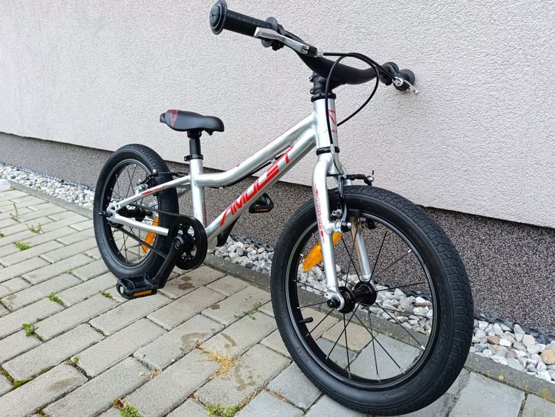 Amulet Young Blaster 16 - ultralehké hliníkové kolo